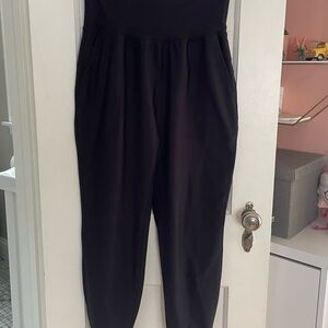 Old Navy Women’s Active Powersoft Go-Dry High-Rise Jogger